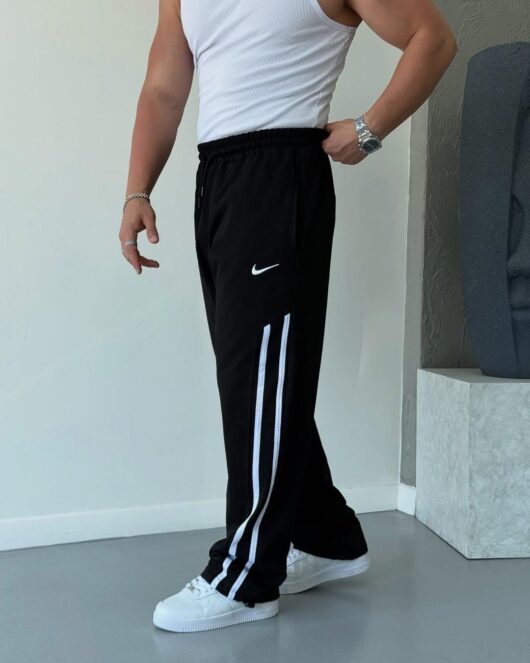 Nakışlı iki iplik oversize şortlu takım (Ayakkabı Dahil)